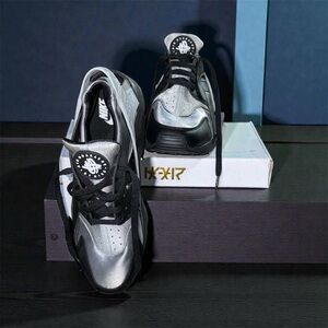 NIB Nike Dual-Tone Black and Silver Sneakers